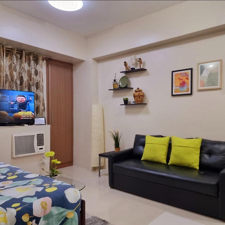 One Palm Tree Villas Condo Across Naia Terminal 3 마닐라 외부 사진