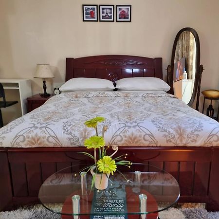 One Palm Tree Villas Condo Across Naia Terminal 3 마닐라 외부 사진