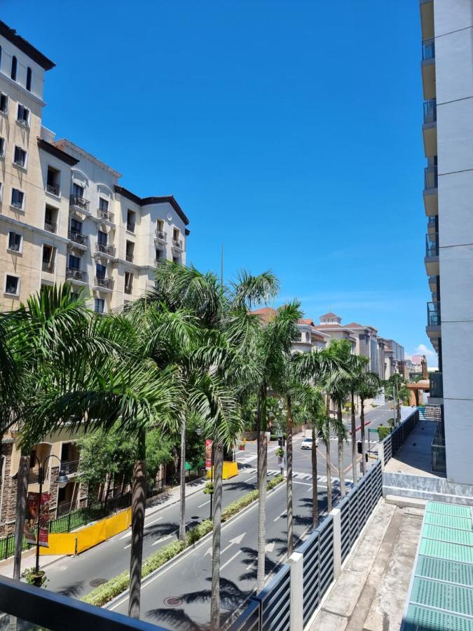 One Palm Tree Villas Condo Across Naia Terminal 3 마닐라 외부 사진