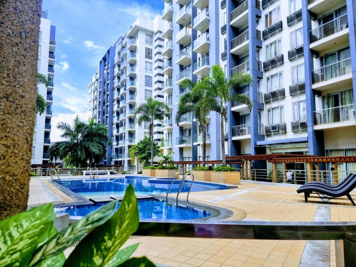 One Palm Tree Villas Condo Across Naia Terminal 3 마닐라 외부 사진