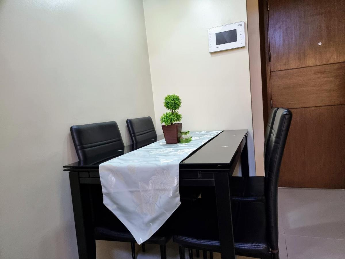 One Palm Tree Villas Condo Across Naia Terminal 3 마닐라 외부 사진