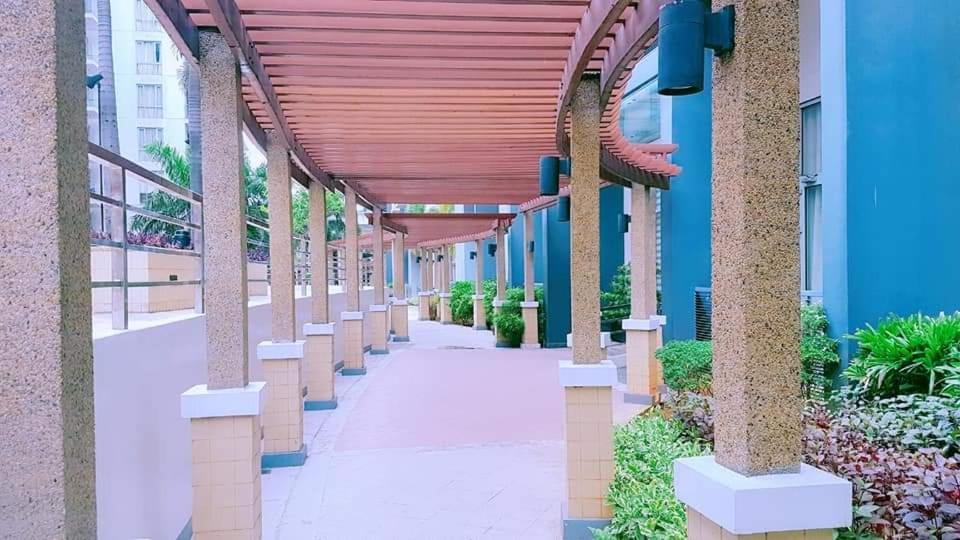 One Palm Tree Villas Condo Across Naia Terminal 3 마닐라 외부 사진