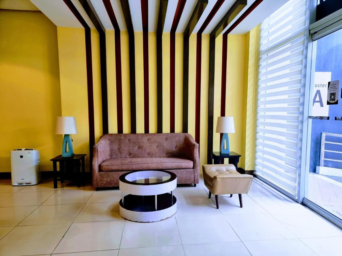 One Palm Tree Villas Condo Across Naia Terminal 3 마닐라 외부 사진