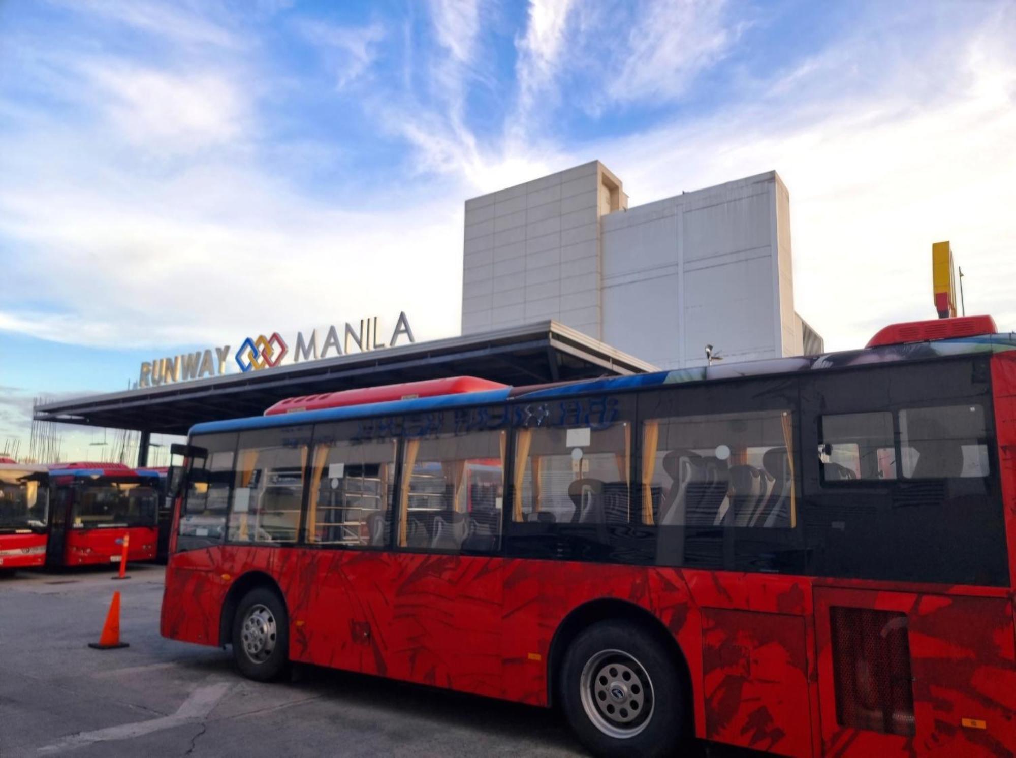 One Palm Tree Villas Condo Across Naia Terminal 3 마닐라 외부 사진