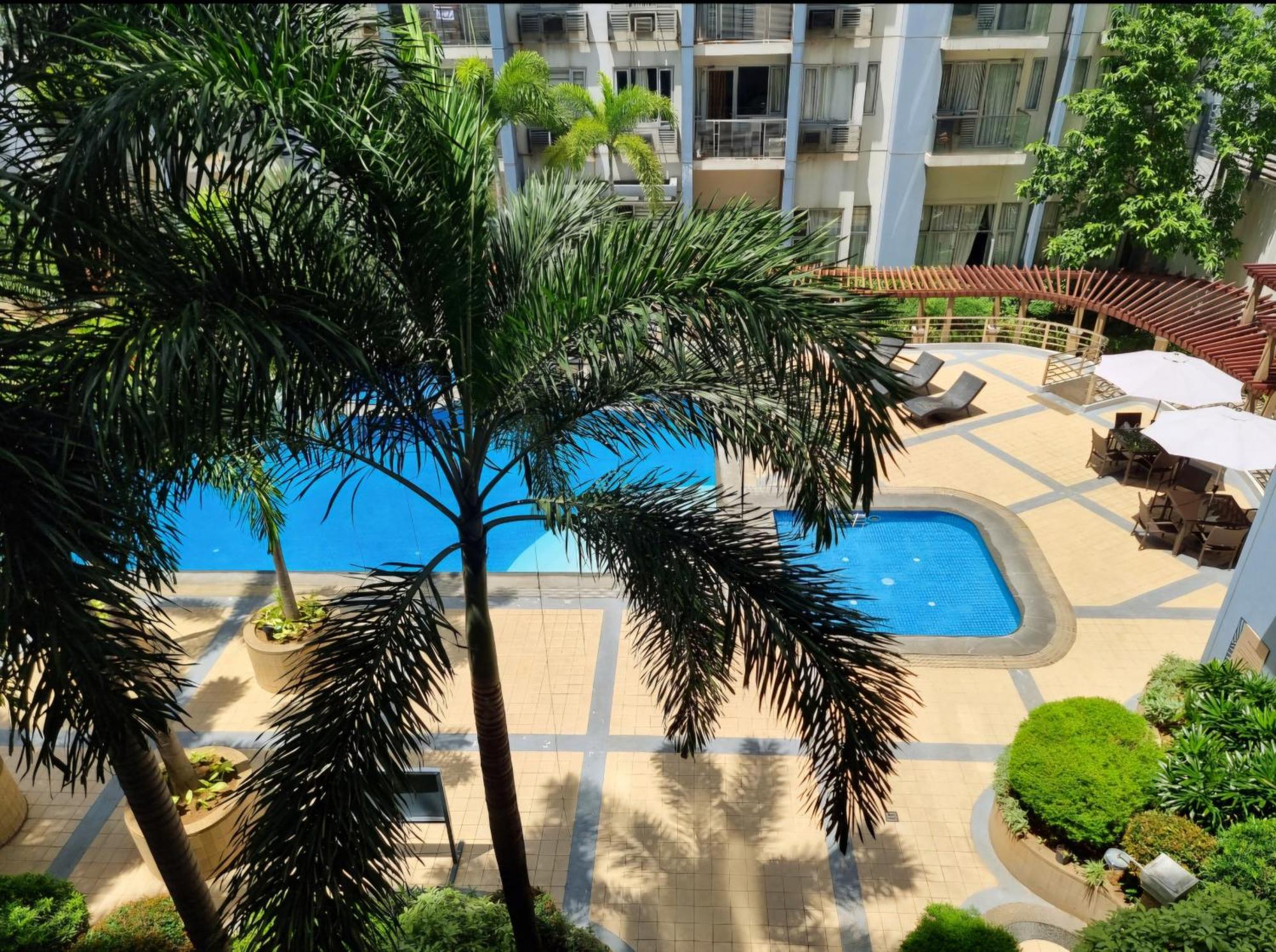 One Palm Tree Villas Condo Across Naia Terminal 3 마닐라 외부 사진
